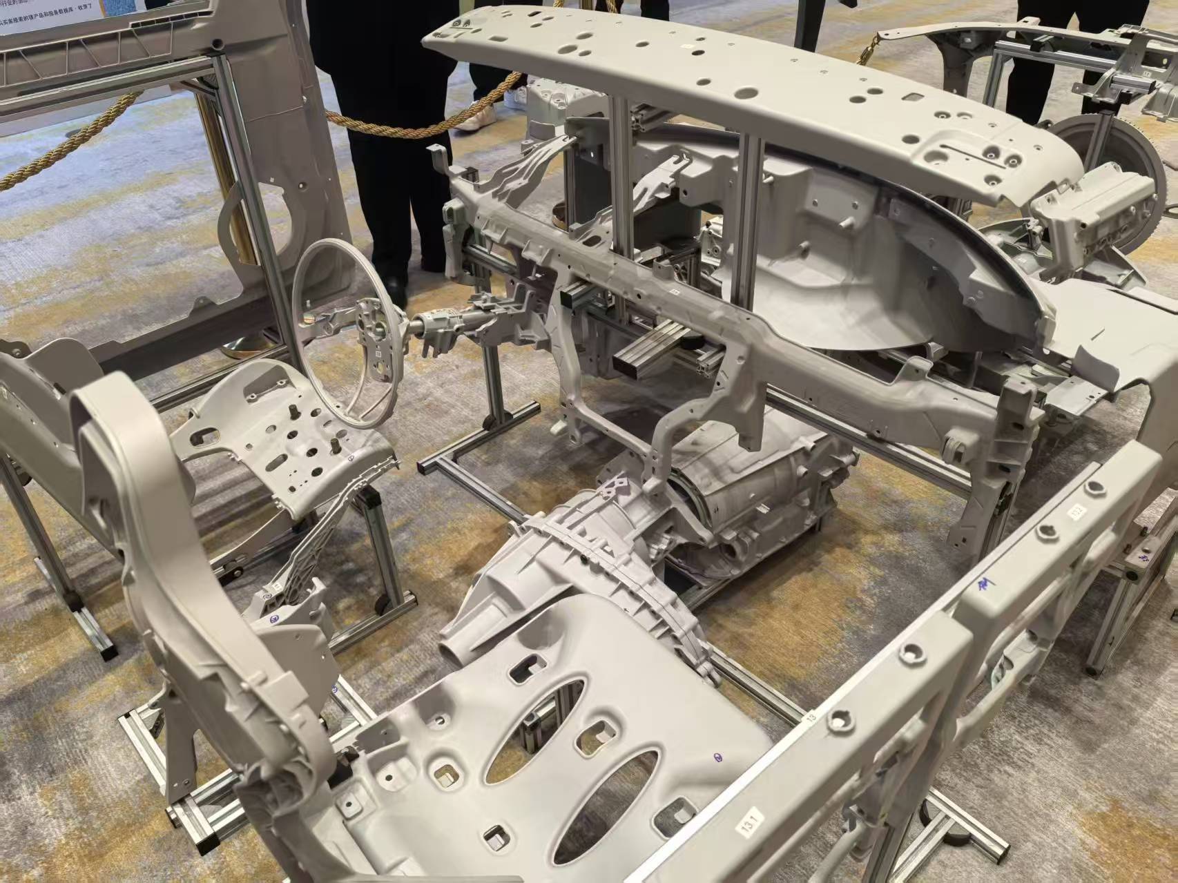 壓鑄脫模劑100問（47）鎂合金壓鑄和注射有什么區別和聯系？以及對于脫模劑要求有什么區別