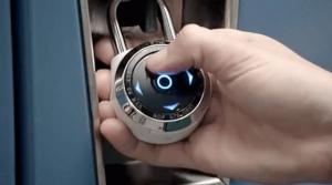 1600萬種密碼組合，科技感十足的觸控密碼鎖